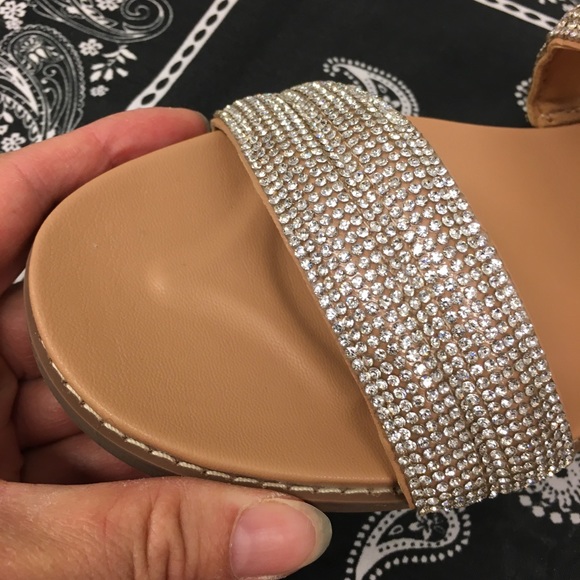 💎Steve Maddens double band rhinestone Sand… - Picture 7 of 10
